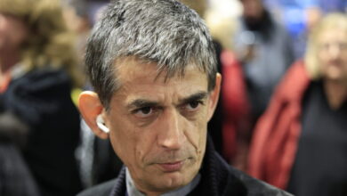 Νέα-επίθεση-Καρανίκα-σε-Τσίπρα:-«Η-αριστερά-δεν-νοείται-χωρίς-σοσιαλισμό,-είτε-του-αρέσει,-είτε-όχι»