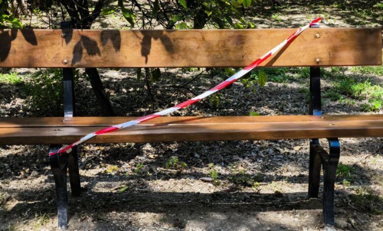 Καμένα-Βούρλα:-Νεκρός-βρέθηκε-σε-παγκάκι-49χρονος-μετά-από-ανακοπή