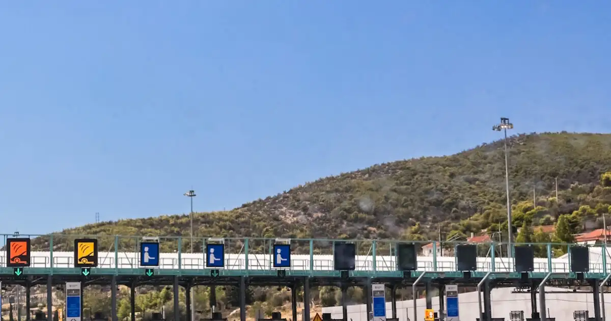 Τριήμερο-Αγίου-Πνεύματος:-Ομαλά-η-επιστροφή-των-εκδρομέων,-με-λίγες-καθυστερήσεις-στην-Αθηνών-–-Κορίνθου