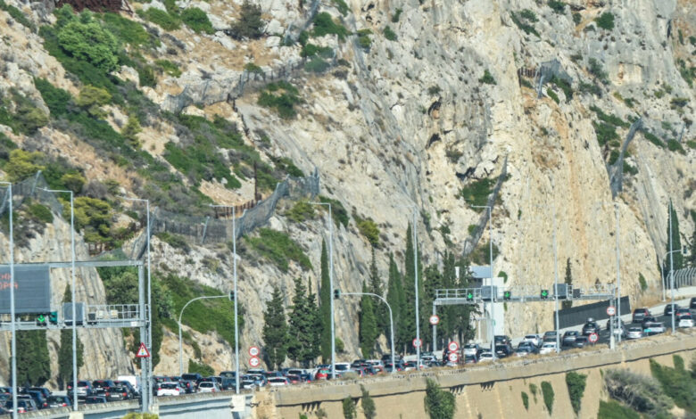 Τροχαίο-στην-Αθηνών-–-Κορίνθου,-στα-Μέγαρα:-Προβλήματα-στην-κυκλοφορία-στο-ρεύμα-προς-Αθήνα