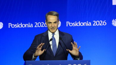 Μητσοτάκης-στα-«Ποσειδώνια-2026»:-«Η-Ελλάδα-διεκδικεί-την-επιστροφή-στο-προηγούμενο-status-quo-των-Στενών-του-Ορμούζ»