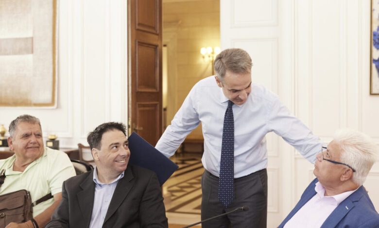 Συνάντηση-Μητσοτάκη-με-αντιπροσωπεία-του-Πανελλήνιου-Συλλόγου-Παραπληγικών