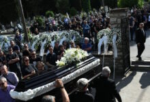 Μάριος-Οικονόμου:-Ράγισαν-καρδιές-στο-τελευταίο-«αντίο»-για-τον-αδικοχαμένο-παλαίμαχο-ποδοσφαιριστή,-στα-Ιωάννινα