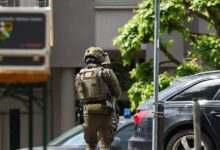 Συναγερμός-στο-Ντόρτμουντ:-Ένοπλος-ταμπουρώθηκε-σε-σπίτι-με-δύο-παιδιά-–-Τραυματίστηκε-αστυνομικός