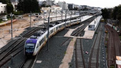 Φωτιά-στον-Ασπρόπυργο:-Διακοπή-στα-δρομολόγια-του-Προαστιακού