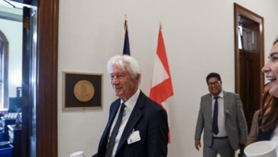Ρίτσαρντ-Γκιρ-κατά-Ντόναλντ-Τραμπ:-Μανιακός-που-καταστρέφει-ο,τι-όμορφο-υπάρχει