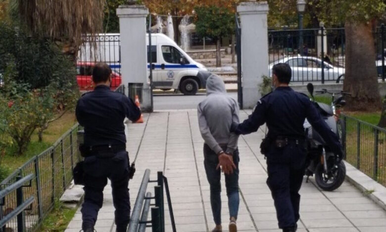 Βόλος:-«Ξαναχτύπησε»-ο-Κάμελ-–-Επιτέθηκε-σε-περαστικό-στη-συνοικία-των-Παλαιών