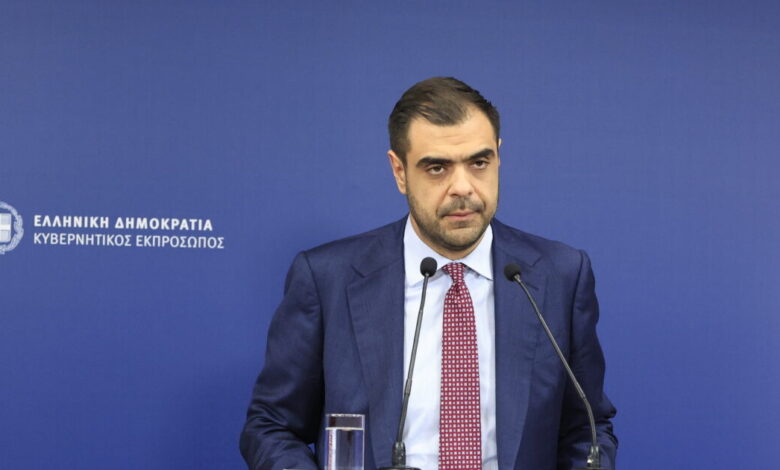 live-η-ενημέρωση-από-τον-Παύλο-Μαρινάκη