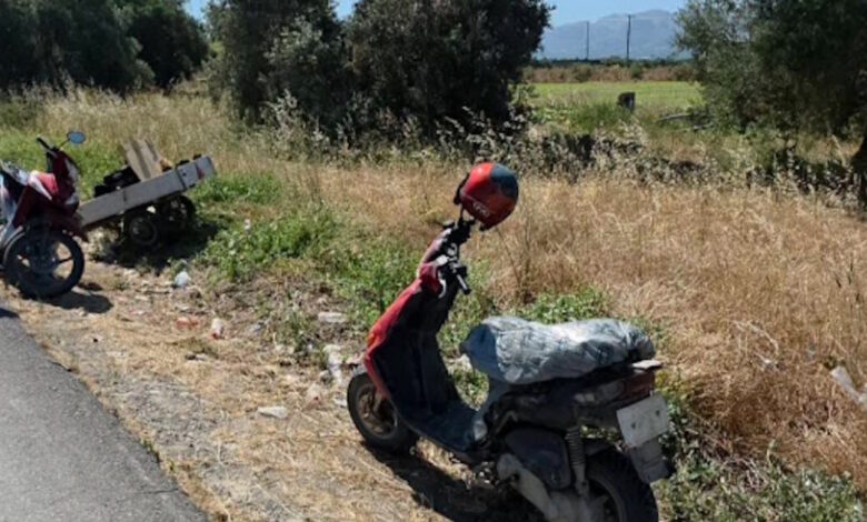 Τροχαίο-στη-Μεσαρά:-Μηχανάκι-«καρφώθηκε»-σε-καρότσα-που-έσερνε-σταματημένη-μοτοσικλέτα