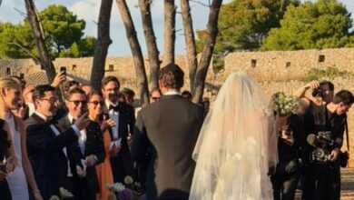 Αμαλία-Κωστοπούλου-–-Τζέικ-Μέντγουελ:-Οι-αδημοσίευτες-φωτογραφίες-από-τον-γάμο-τους-που-μοιράστηκε-η-αδερφή-της,-Αλεξάνδρα