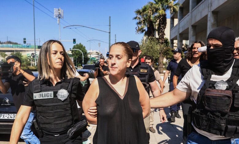 Τα-μηνύματα-του-Πολωνού-καθηγητή-με-την-πρώην-σύζυγό-του-πριν-την-δολοφονία-του,-οι-50.000-ευρώ-και-οι-11-μήνες-μέχρι-την-αυτοκτονία-της