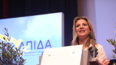 Μαρία-Καρυστιανού:-Ο-Κυριάκος-Μητσοτάκης-διαλέγει-ως-αντίπαλο-τον-Αλέξη-Τσίπρα-γιατί-τον-βολεύει