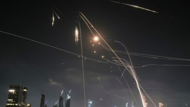 Πυραυλική-επίθεση-από-το-Ιράν-στο-Ισραήλ,-ήχησαν-οι-σειρήνες-–-«Θα-απαντήσουμε»-λέει-το-Τελ-Αβίβ