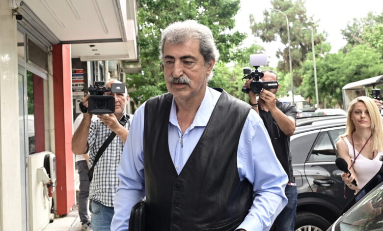 Πολάκης-στην-Κουμουνδούρου:-«Τα-ιστορικά-κόμματα-δεν-καταργούνται-με-ατομικές-αποφάσεις»-–-Παρών-στην-Πολιτική-Γραμματεία-του-ΣΥΡΙΖΑ