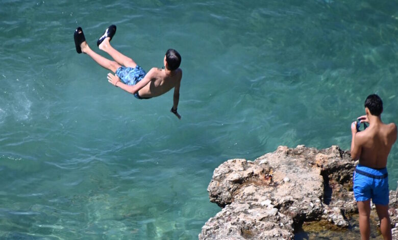 Καιρός-αύριο:-30άρια-σε-Αττική-και-Θεσσαλονίκη-–-Καταιγίδες-στα-δυτικά-ορεινά