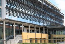 Προφυλακίστηκε-ο-86χρονος-για-την-αδελφοκτονία-στα-Τρίκαλα-–-Τι-ζητούν-οι-δικηγόροι-του