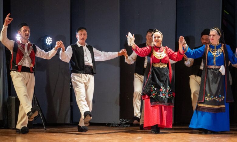 «Στιγμές-Γλεντιού…»-από-τον-Χορευτικό-Ομιλο-Τρικάλων
