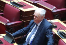 Ο-Γιάννης-Δραγασάκης-ορκίστηκε-βουλευτής-και-ανεξαρτητοποιήθηκε-από-την-ΚΟ-του-ΣΥΡΙΖΑ
