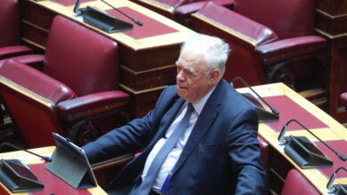 Ο-Γιάννης-Δραγασάκης-ορκίστηκε-βουλευτής-και-ανεξαρτητοποιήθηκε-από-την-ΚΟ-του-ΣΥΡΙΖΑ
