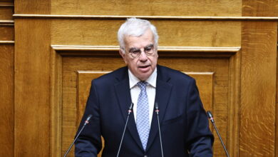 Στράτος-Σιμόπουλος:-Ποιος-είναι-ο-νέος-κοινοβουλευτικός-εκπρόσωπος-της-ΝΔ-–-Το-βιογραφικό-του