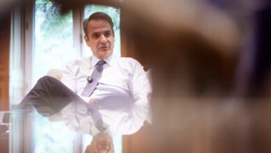 Νυν-υπέρ-πάντων-ο-αγών-για-τον-Μητσοτάκη-το-30-32%-^-σημειακές-αλλαγές-στην-κυβέρνηση-μόνο-για-τα-κενά-^-αρχές-Αυγούστου-θα-έχει-ολοκληρωθεί-και-η-Συνταγματική-Αναθεώρηση-^-από-Σεπτέμβριο-όλα-ανοιχτά-^-απόφαση-του-Μητσοτάκη-είναι-πότε-θα-πατήσει-το-κουμπί