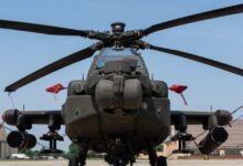 Ελικόπτερο-τύπου-apache-συνετρίβη-στα-Στενά-του-Ορμούζ-–-Σώοι-και-οι-δύο-πιλότοι-λέει-ο-Τραμπ