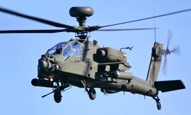 Τραμπ:-Σώοι-οι-πιλότοι-του-apache-που-έπεσε-στα-Στενά-του-Ορμούζ