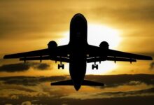 Αεροπορικό-σοκ:-Η-κρίση-στα-Στενά-του-Ορμούζ-εκτοξεύει-τα-καύσιμα-και-ψαλιδίζει-τα-κέρδη