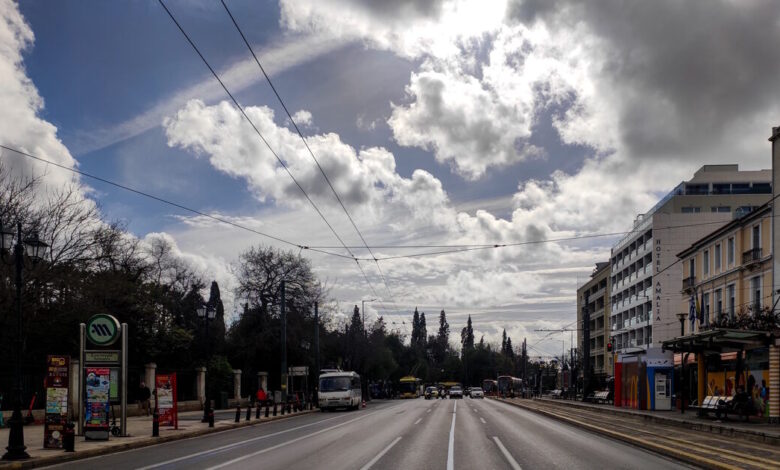 Καιρός-αύριο:-Στους-34-βαθμούς-η-θερμοκρασία-–-Βροχές-και-καταιγίδες-στα-ορεινά