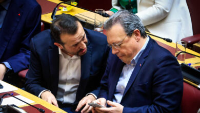 Παππάς-κατά-Φάμελλου:-Να-εξηγήσει-τι-καθήκοντα-έχει-μέχρι-τις-εκλογές-–-«Ο-Ζαχαριάδης-συνεχίζει-να-είναι-εκπρόσωπος-Τύπου-του-ΣΥΡΙΖΑ;»