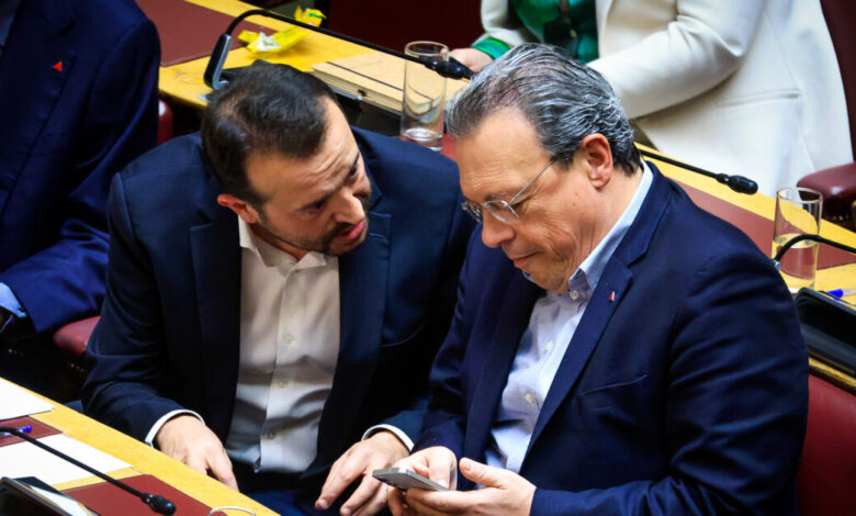 Παππάς-κατά-Φάμελλου:-Να-εξηγήσει-τι-καθήκοντα-έχει-μέχρι-τις-εκλογές-–-«Ο-Ζαχαριάδης-συνεχίζει-να-είναι-εκπρόσωπος-Τύπου-του-ΣΥΡΙΖΑ;»