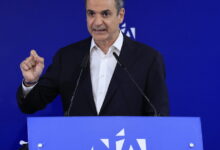 Μητσοτάκης-κατά-Σαμαρά:-Όσοι-από-τον-καναπέ-αμφισβητούν-τον-πατριωτισμό-της-ευθύνης,-πνίγονται-μόνοι-τους-στα-ήρεμα-νερά