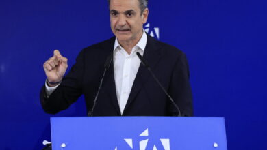 Μητσοτάκης-κατά-Σαμαρά:-Όσοι-από-τον-καναπέ-αμφισβητούν-τον-πατριωτισμό-της-ευθύνης,-πνίγονται-μόνοι-τους-στα-ήρεμα-νερά