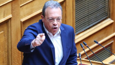 Φάμελλος-για-Συνταγματική-Αναθεώρηση:-Δεν-θα-συμβάλουμε-στη-διαμόρφωση-πλειοψηφίας,-έχετε-ναρκοθετήσει-τις-συναινέσεις