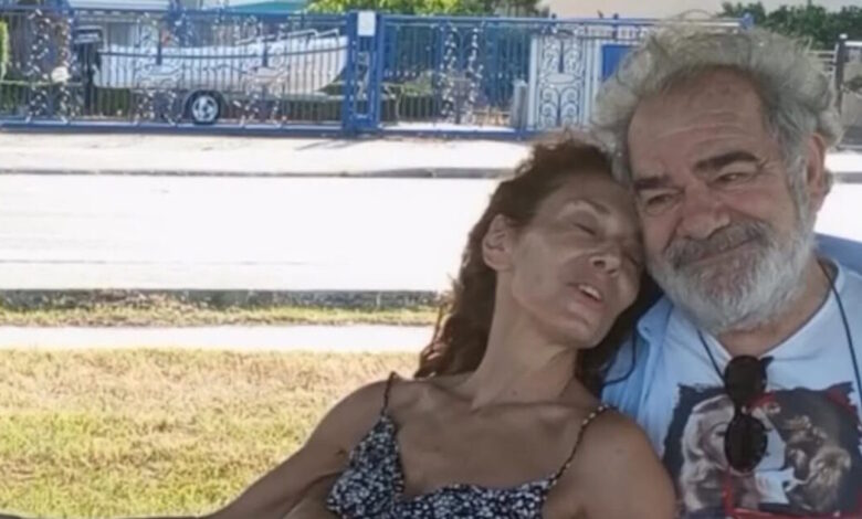 Δήμητρα-Παπαδήμα-–-Γιάννης-Μποσταντζόγλου:-Οι-σπάνιες-φωτογραφίες-τους-αγκαλιά