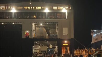 Συναγερμός-στο-Λαύριο:-Μπλόκο-στο-λιμάνι-και-έλεγχος-για-βόμβα-στο-«blue-star-2»-με-1050-επιβαίνοντες