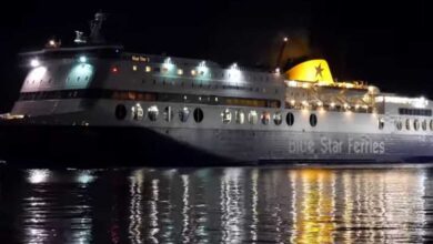 Απειλή-για-βόμβα-στο-«blue-star-2»-–-Κατέπλευσε-με-1050-επιβαίνοντες-στο-λιμάνι-του-Λαυρίου