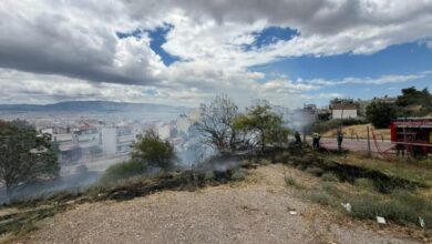 Φωτιά-στο-Περιστέρι:-Κοντά-σε-σπίτια-στο-γήπεδο-Χωράφα