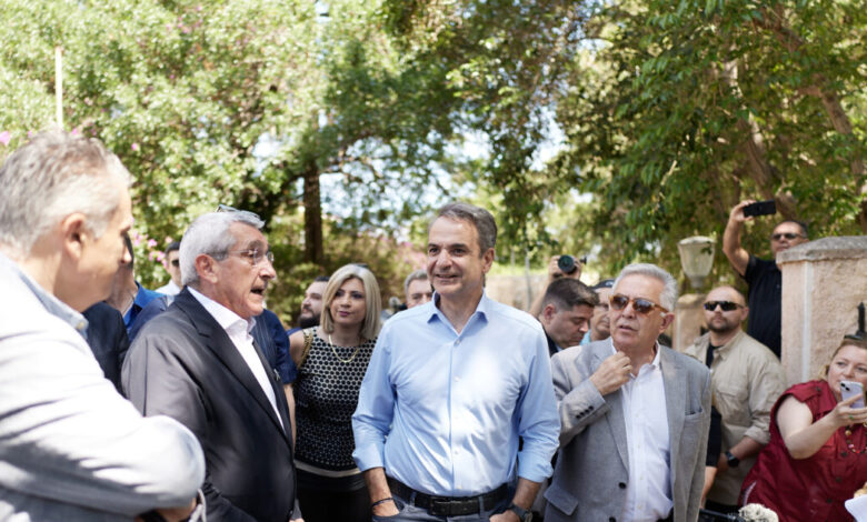 Ο-Κυριάκος-Μητσοτάκης-ανακοίνωσε-νέο-νοσοκομείο-στην-Κω-και-αναβάθμιση-του-λιμανιού-της-Ρόδου-–-«Εκλογές-το-27,-είμαστε-μαραθωνοδρόμοι»