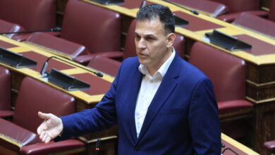 Καραμέρος-στην-έξοδο-από-τον-ΣΥΡΙΖΑ:-«Σκέφτομαι-ανεξαρτητοποίηση-ή-παραίτηση»