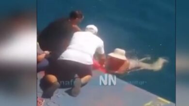 Γυναίκα-διασώθηκε-από-φέρι-μποτ-όταν-παρασύρθηκε-από-θαλάσσια-ρεύματα-στο-Ρίο-–-Αντίρριο