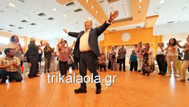 Δημήτρης-Κουτσούμπας:-Το-βαρύ-ζεϊμπέκικο-που-χόρεψε-στα-Τρίκαλα