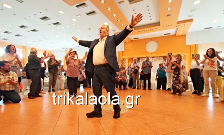 Δημήτρης-Κουτσούμπας:-Το-βαρύ-ζεϊμπέκικο-που-χόρεψε-στα-Τρίκαλα