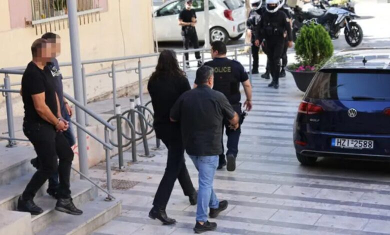 Αλέξανδρος-Δασκαλάκης:-Προσωρινά-κρατούμενοι-ο-γιος-και-ο-βοσκός-για-τη-δολοφονία-–-Διαφωνία-για-τον-πατέρα