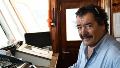 Γιάννης-Σκοπελίτης:-Οι-θρυλικές-μάχες-του-Καπετάν-Γιάννη-με-τα-κύματα-–-Τα-συγκλονιστικά-βίντεο-από-τον-τρομερό-«Σκοπελίτη»-στη-μανιασμένη-θάλασσα-του-Αιγαίου