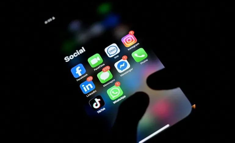 Βρετανία:-Πλησιάζει-το-τέλος-των-social-media-για-άτομα-κάτω-των-16-ετών