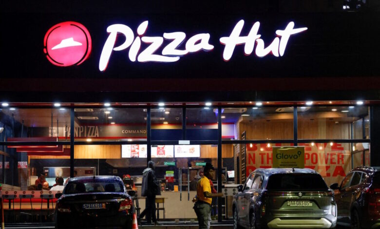 Η-yum-πουλάει-την-αλυσίδα-πίτσας-pizza-hut-για-2,7-δισ.-δολάρια