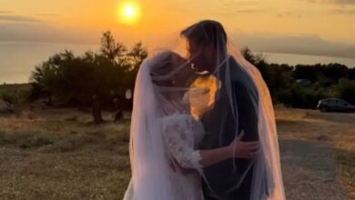Δανάη-Μπάρκα:-Οι-νέες-φωτογραφίες-από-τον-γάμο-της-–-«Δεν-ήξερε-κανείς-τίποτα-για-να-μην-αλλάξει-καθόλου-αυτό-που-ονειρευόμουν»