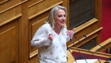 Ρένα-Δούρου:-«Την-έδρα-μου-δεν-τη-βγάζω-σε-πλειστηριασμό»