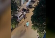 Κολωνός:-Οδηγοί-μηχανής-πιάστηκαν-στα-χέρια-για-την-προτεραιότητα-–-Βίντεο-από-τον-άγριο-καυγά-τους